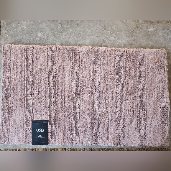 NWT UGG Elise Bath rug 21x34 - Picture 1 of 5